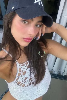 Solana Russian escort in Vasant Kunj, Delhi NCR (3)