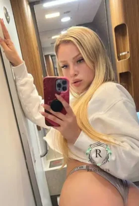 Kelly Delhi Russian escort In-call, Out-call upscale sexy bombshell (3)